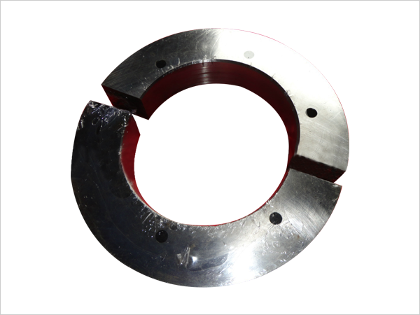 Cutting with toothed mold
